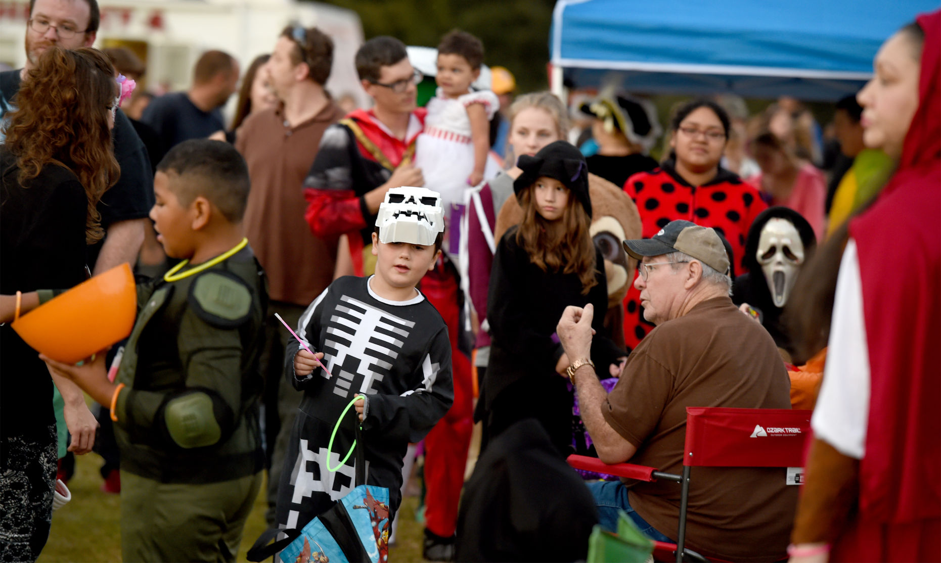 BR.trunkortreat.110117 092.jpg